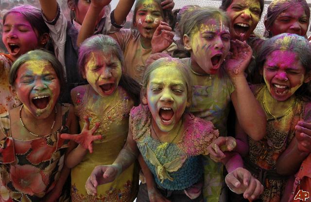 holi