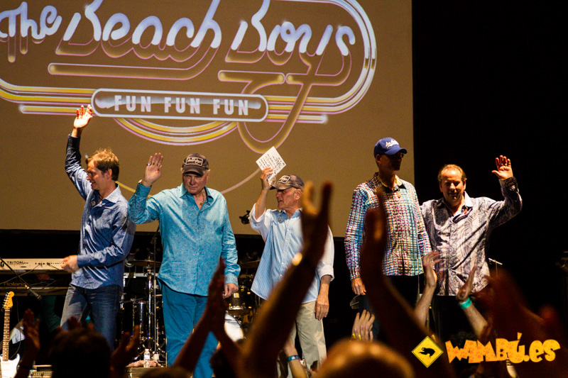 Los Beach Boys refrescaron la noche madrileña con sus ritmos surferos